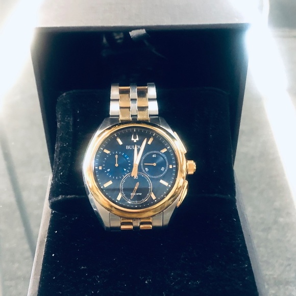 BULOVA SAPPHIRE CURVE WRISTWATCH